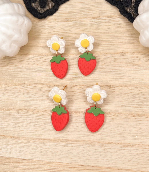 Strawberry daisy stud back earrings