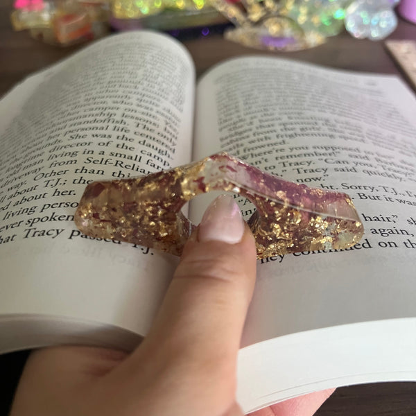 Resin page holder