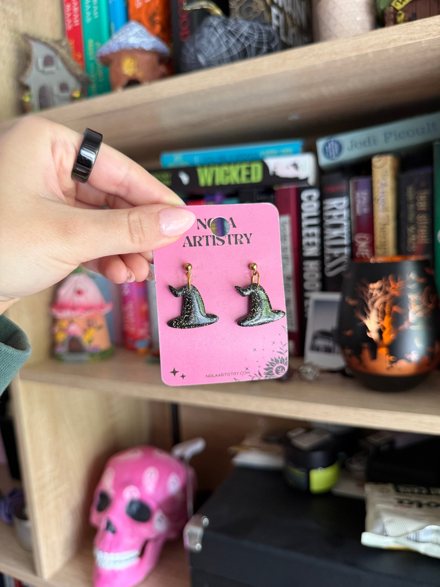 Black glittery witch hat